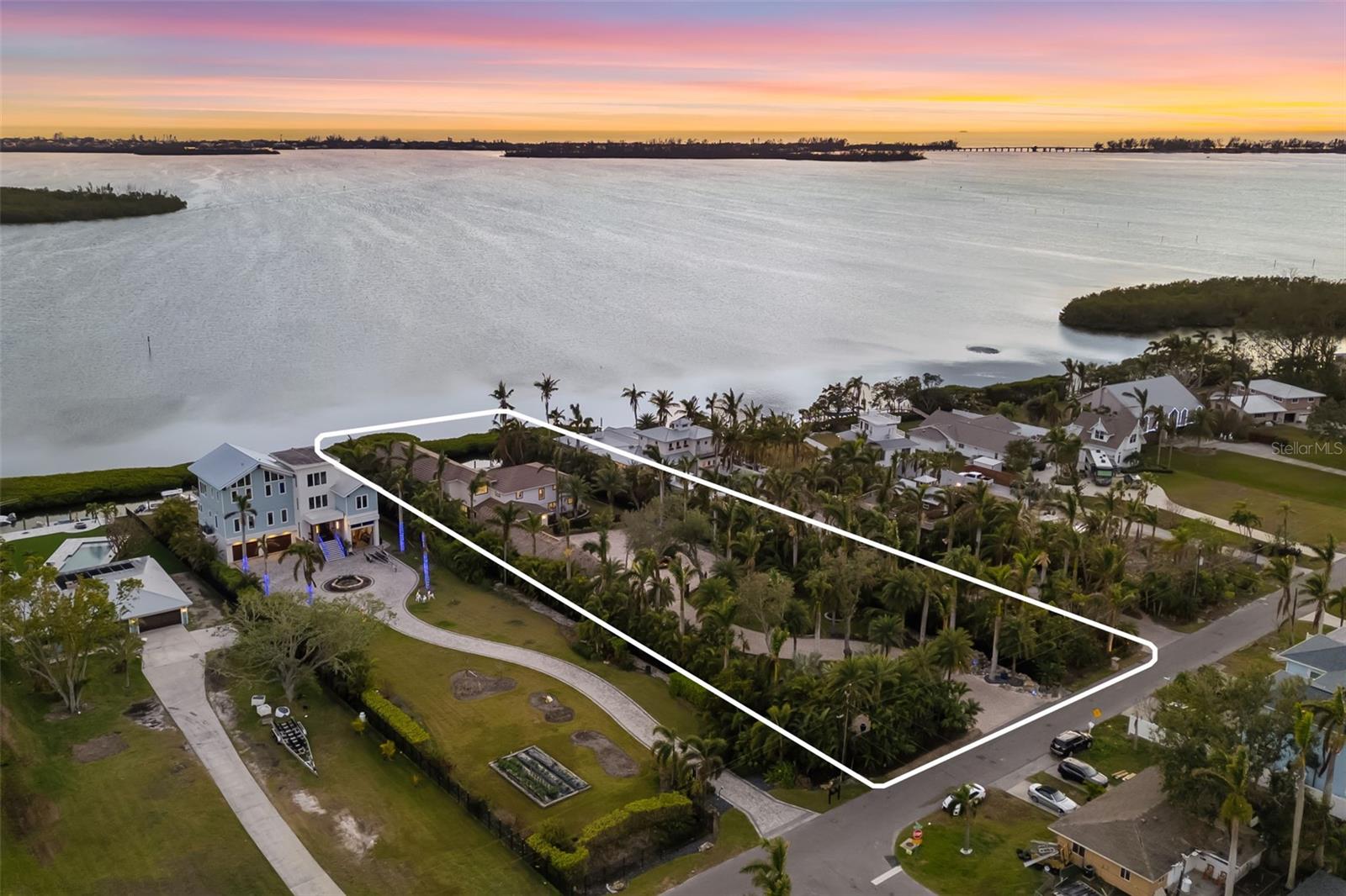 BAY BEACH - Residential