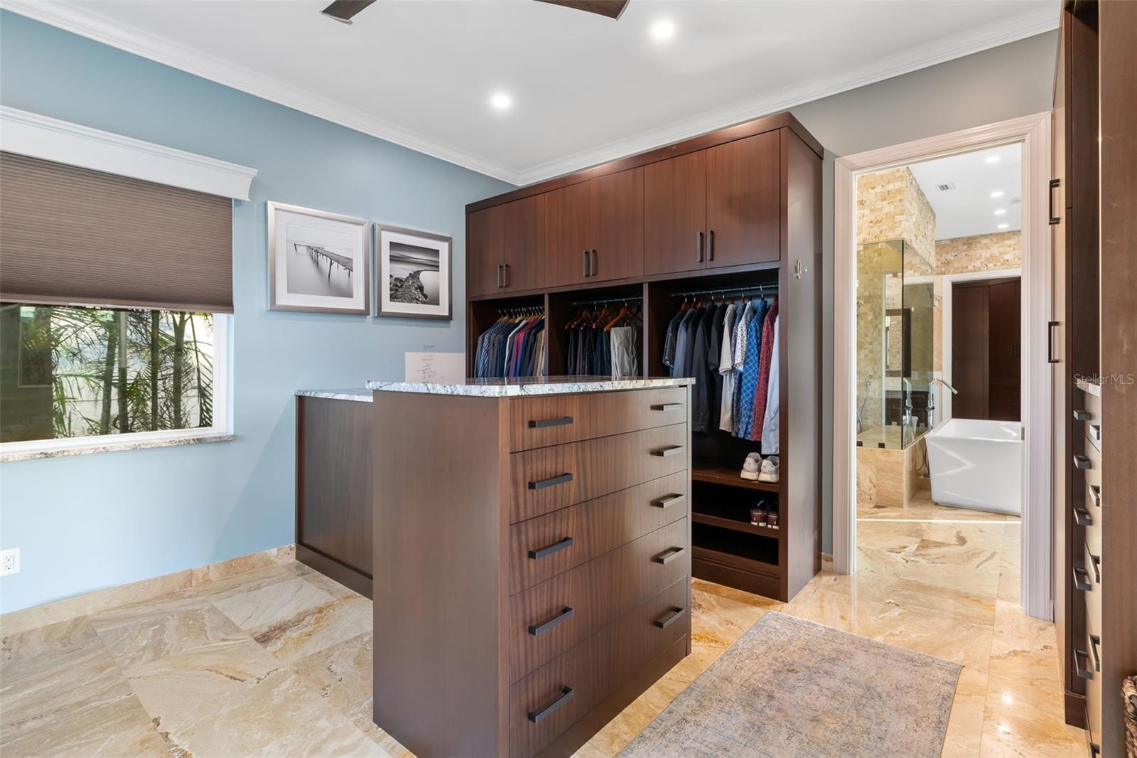 BAY BEACH - Residential