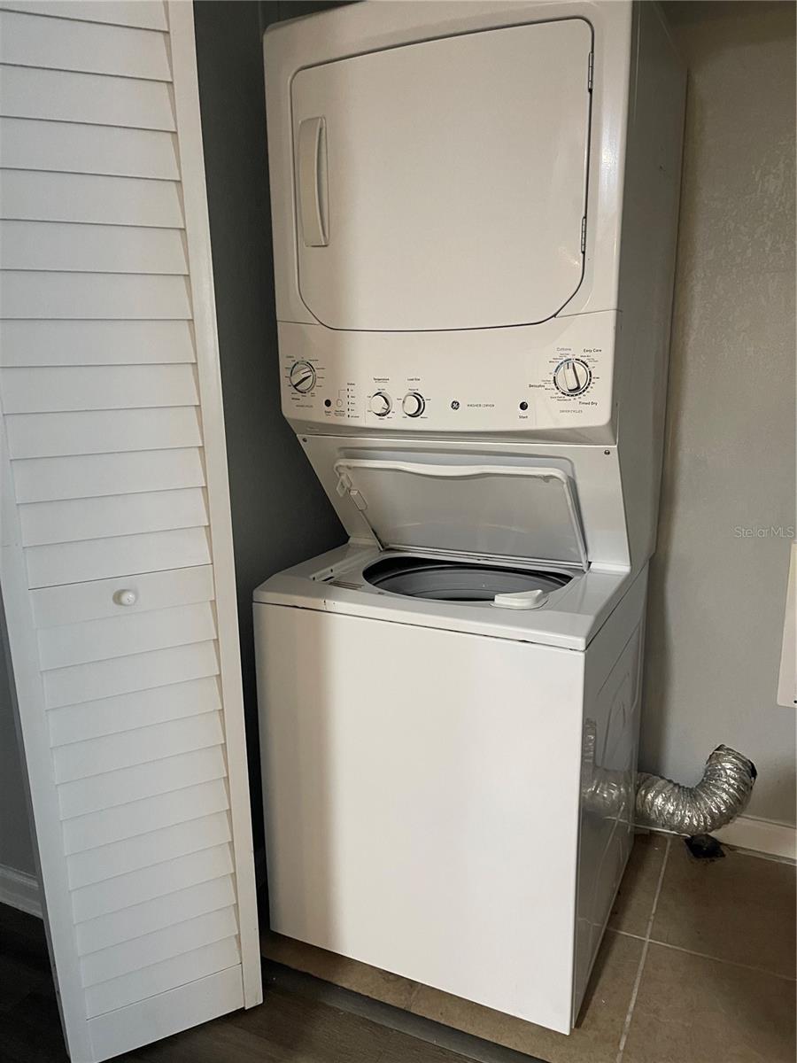 BELLA VISTA ON LAKE - Residential Lease