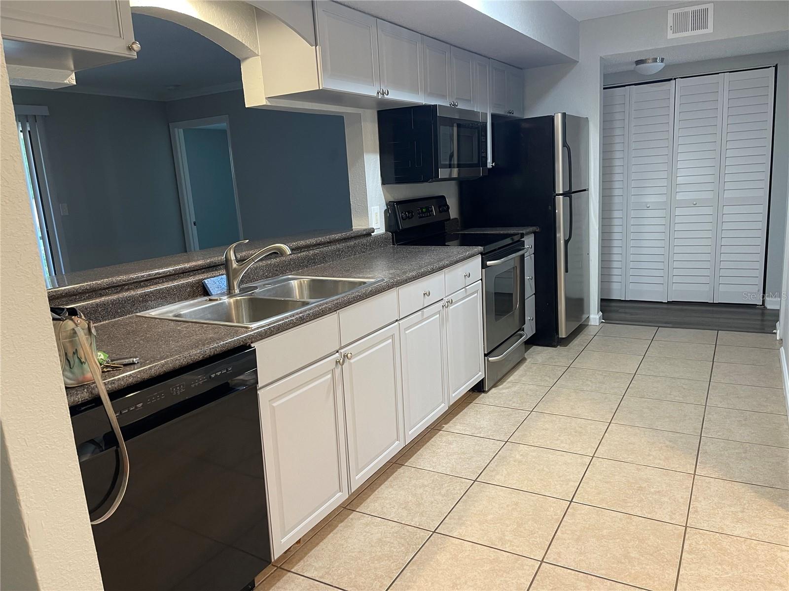 BELLA VISTA ON LAKE - Residential Lease