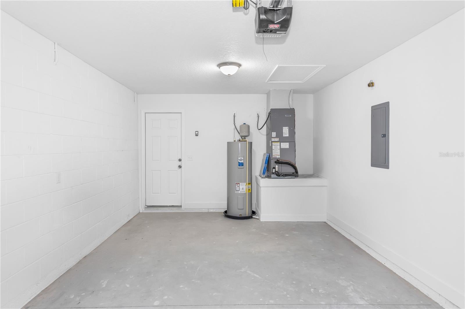 ORANGE CITY HILLS UNIT 04 - Residential