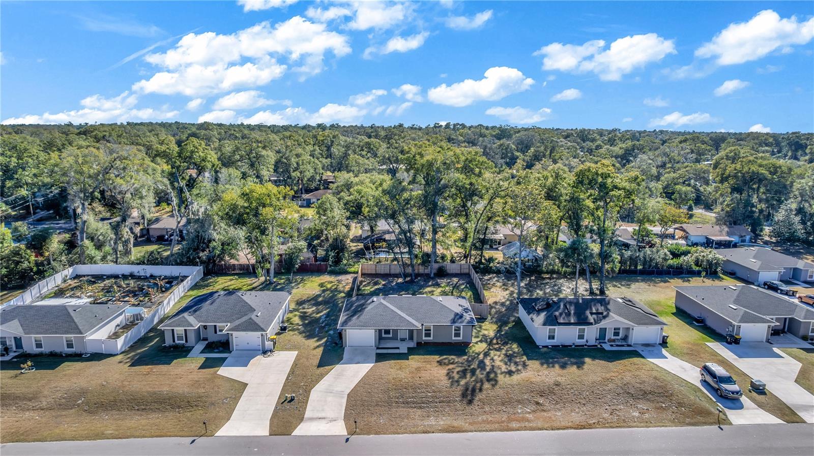 ORANGE CITY HILLS UNIT 04 - Residential