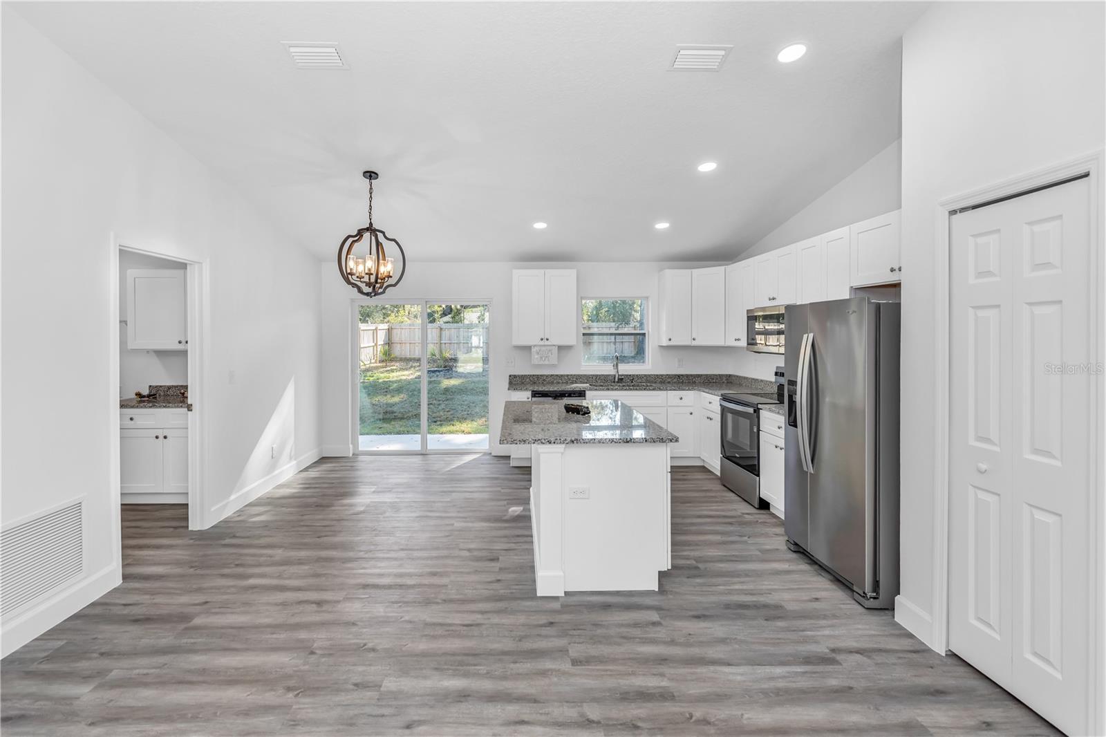 ORANGE CITY HILLS UNIT 04 - Residential