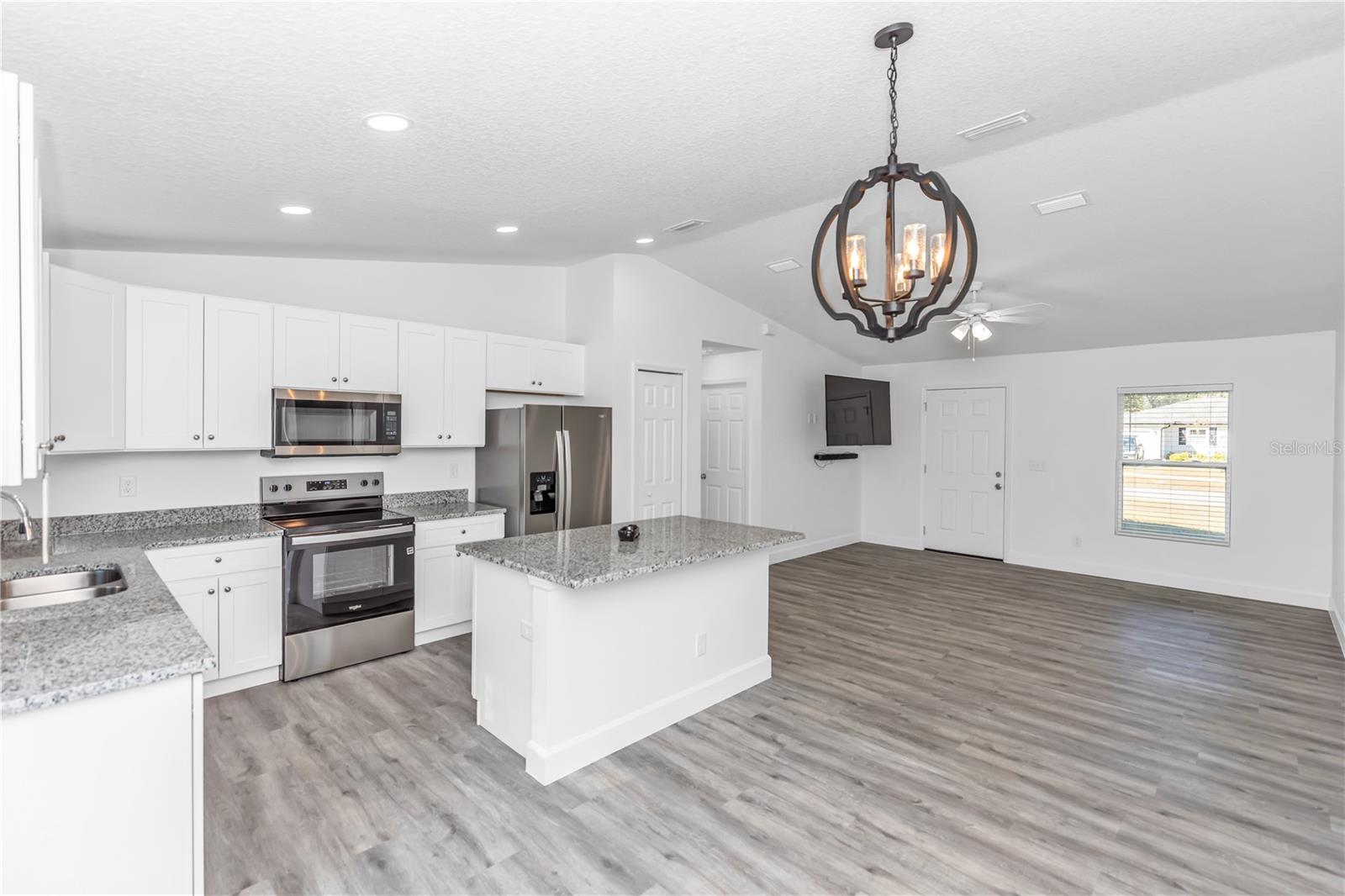 ORANGE CITY HILLS UNIT 04 - Residential