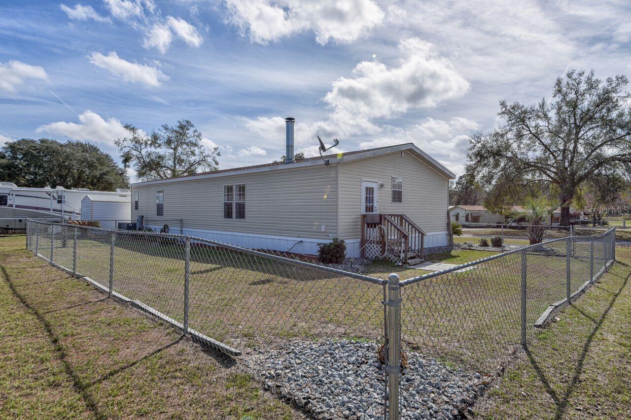SUN COUNTRY - Residential