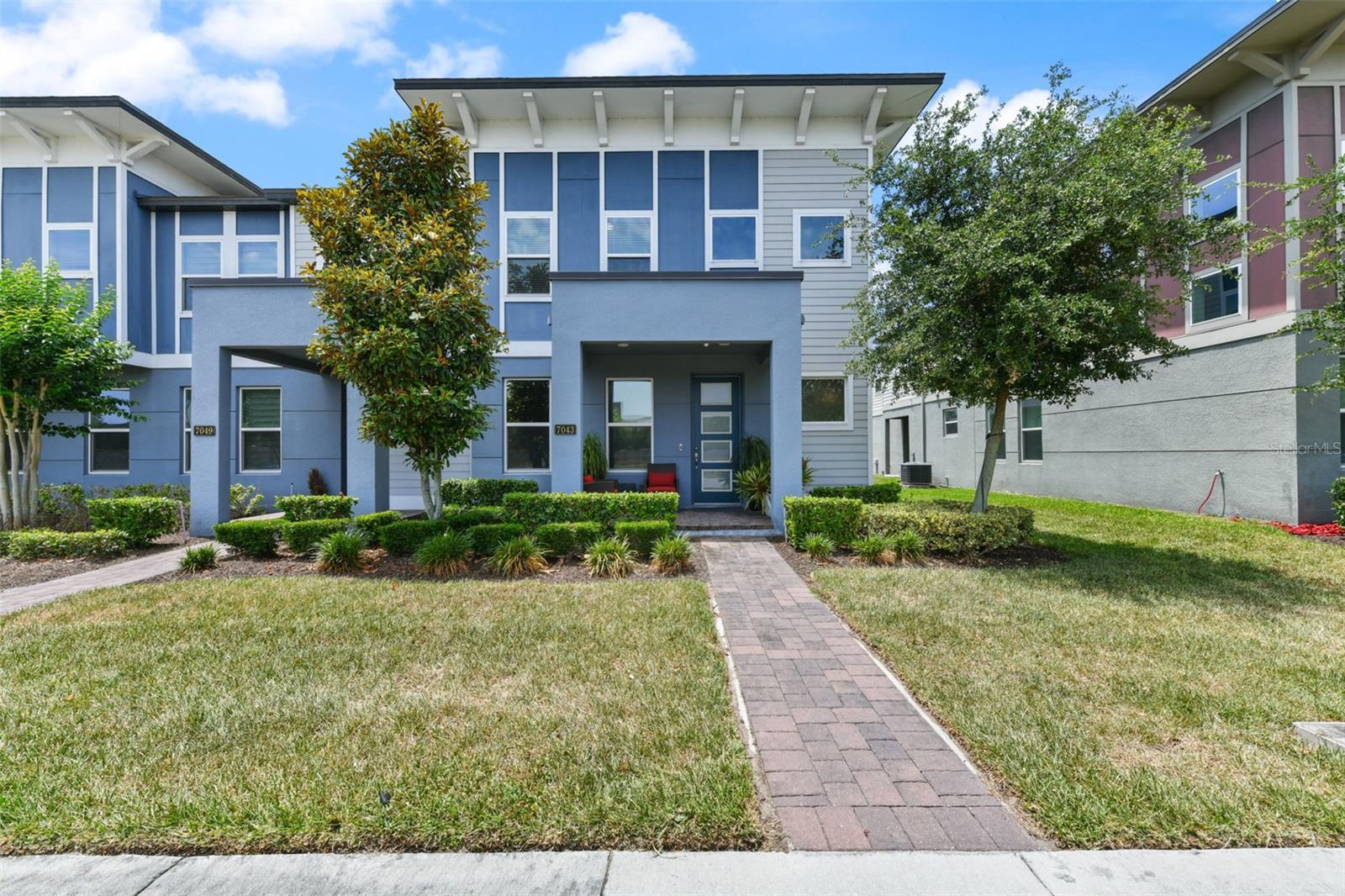7043 CARRICKBEND LANE