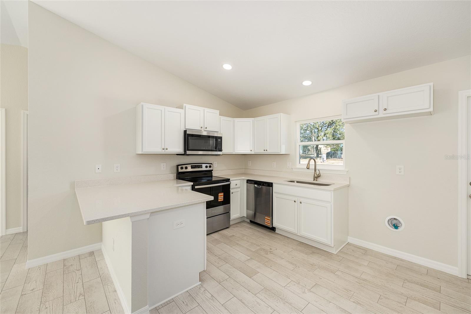 SILVER SPGS SHORES UN 16 - Residential