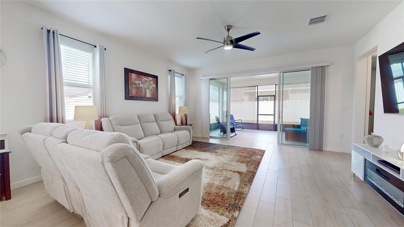 2303 JAGGER LANE
