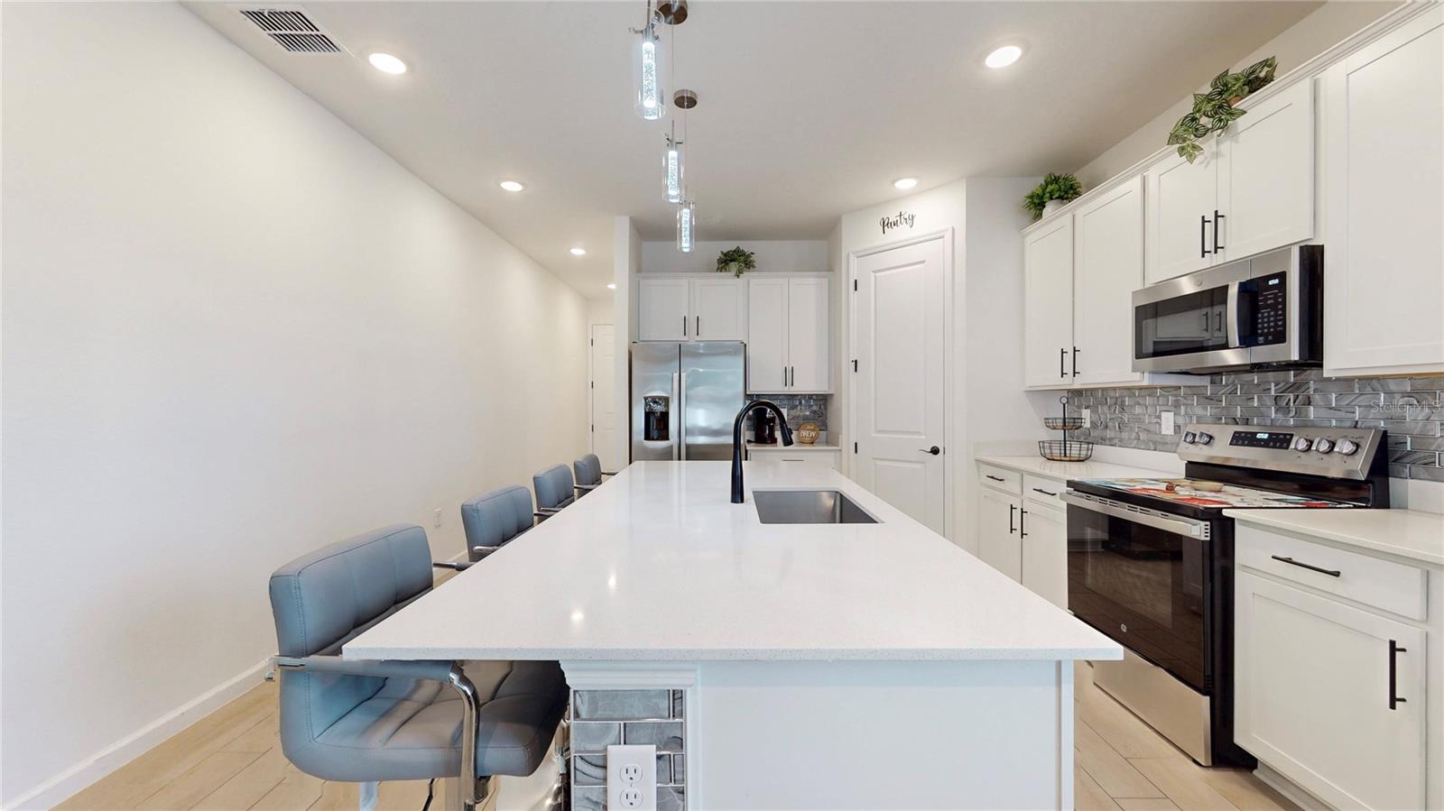 2303 JAGGER LANE