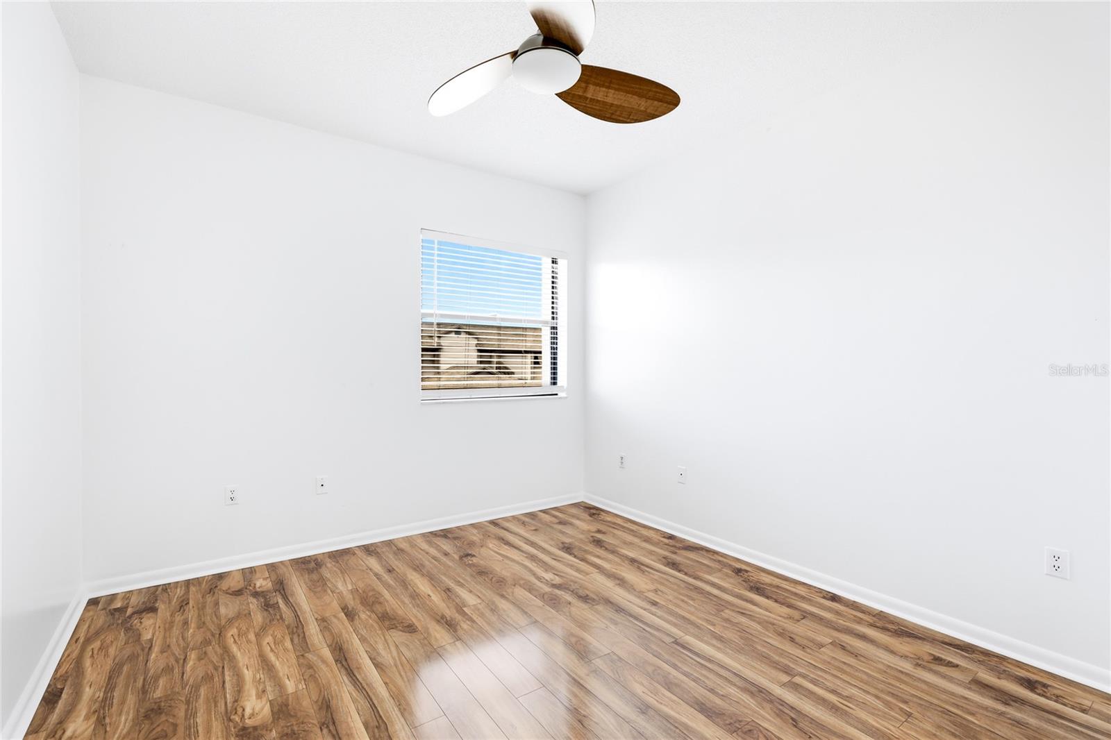 LANDINGS SOUTH V - Residential