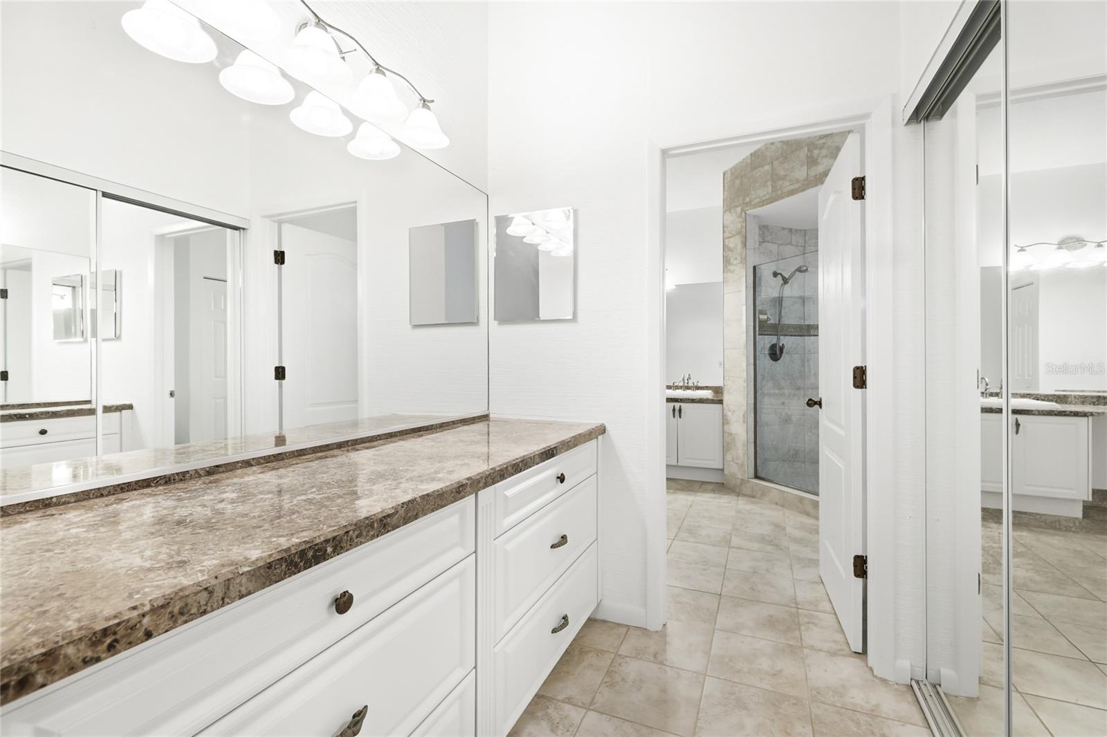 LANDINGS SOUTH V - Residential