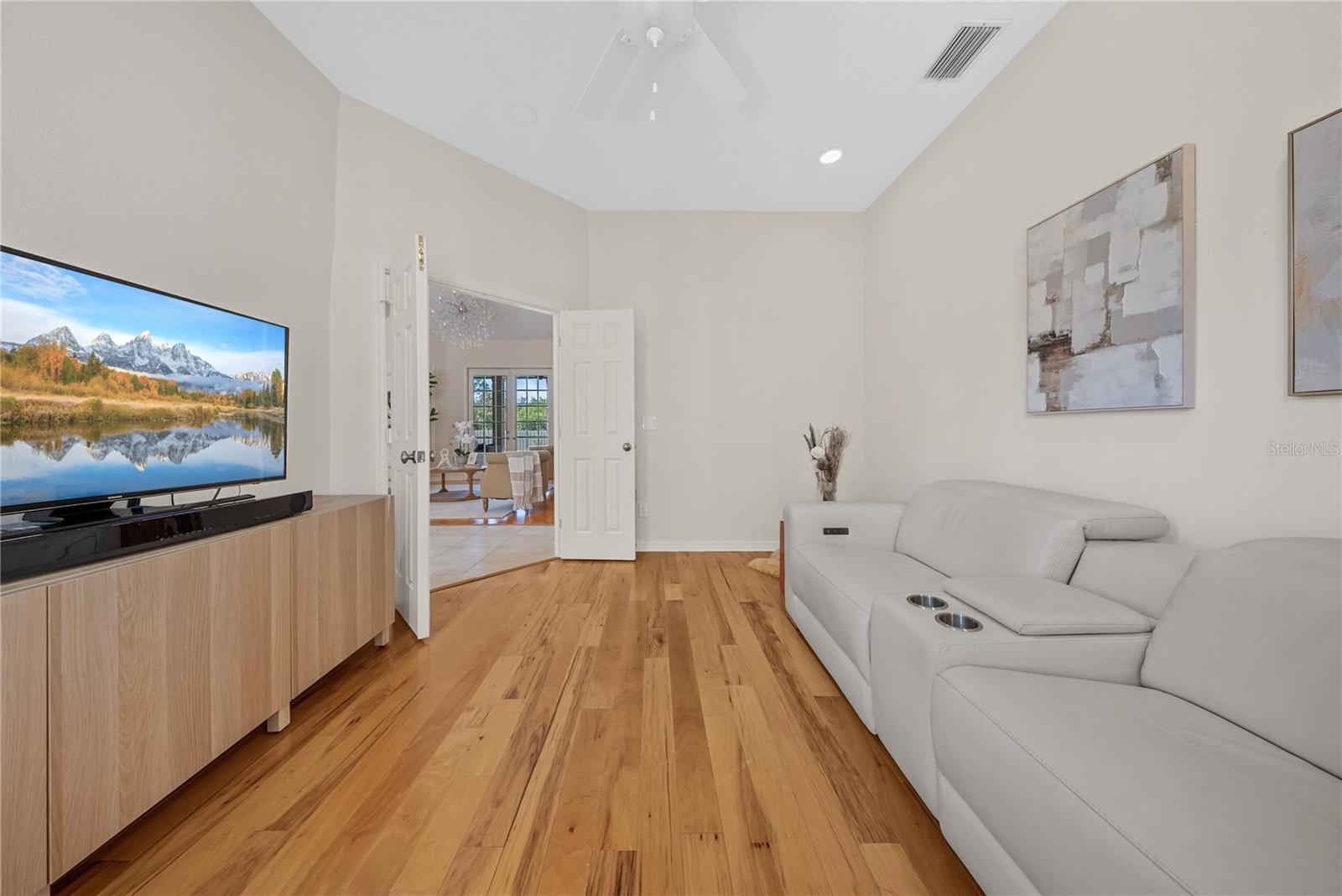 COURTLEIGH PARK - Residential