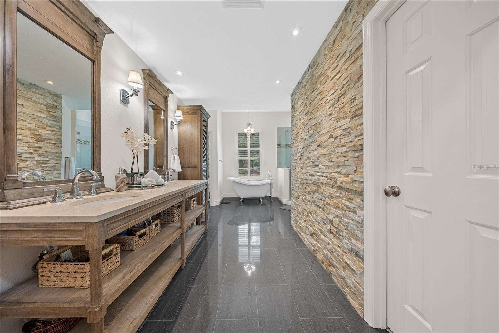 COURTLEIGH PARK - Residential