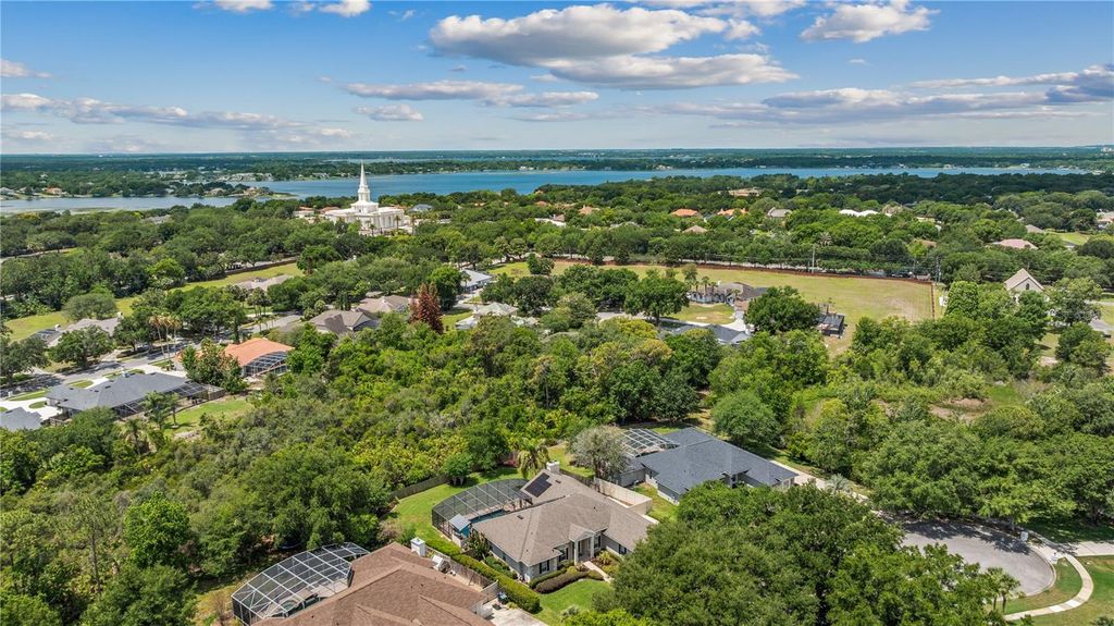 Photo of 2016 Whitfield Lane, Orlando, FL 32835 (MLS # O6408402)