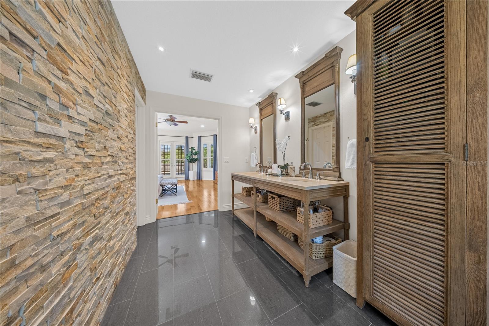 COURTLEIGH PARK - Residential