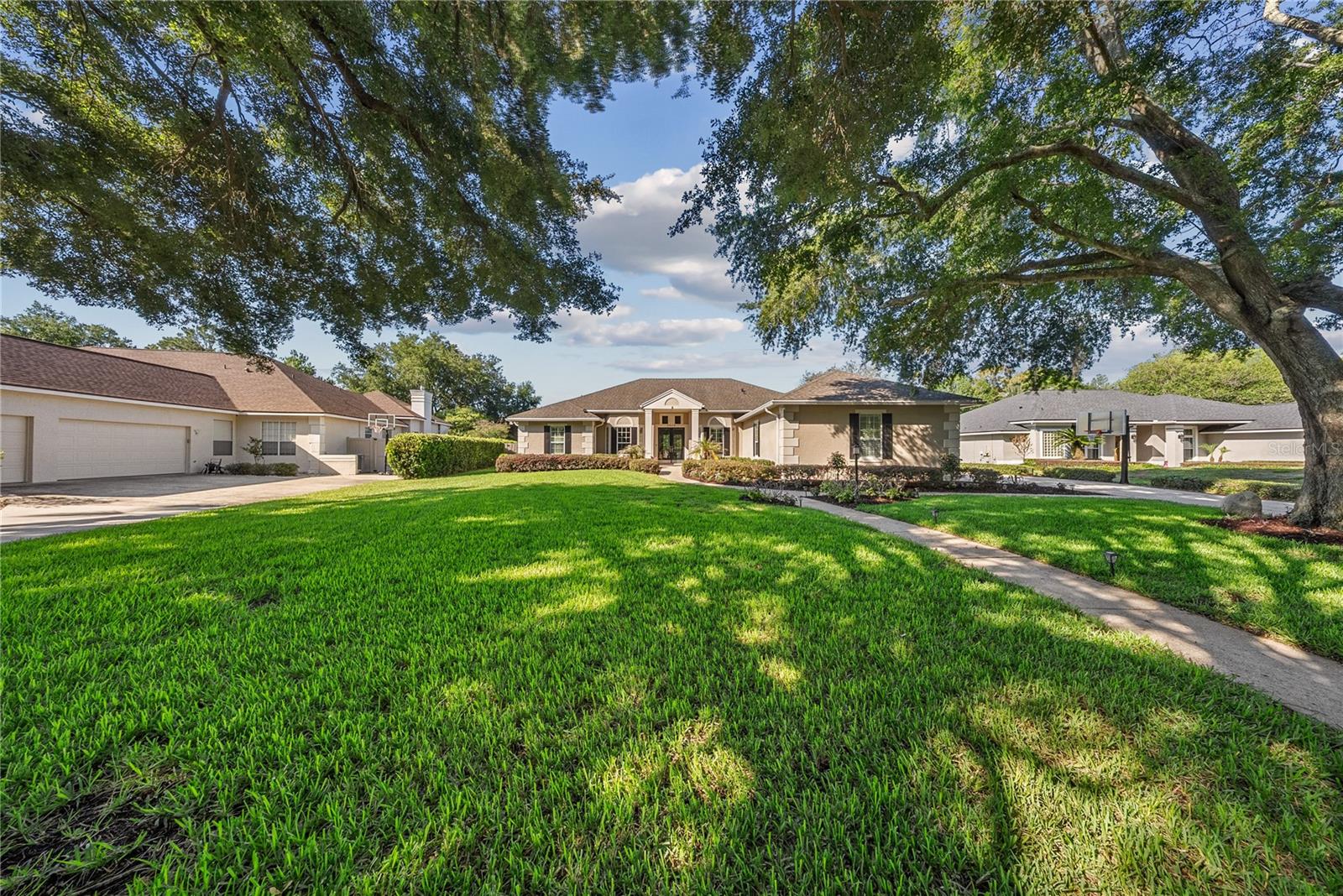 COURTLEIGH PARK - Residential
