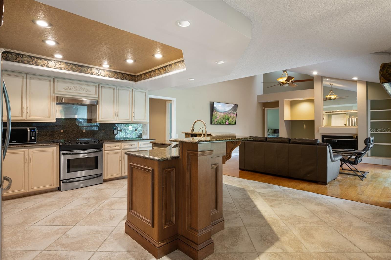 HUNTINGTON - Residential