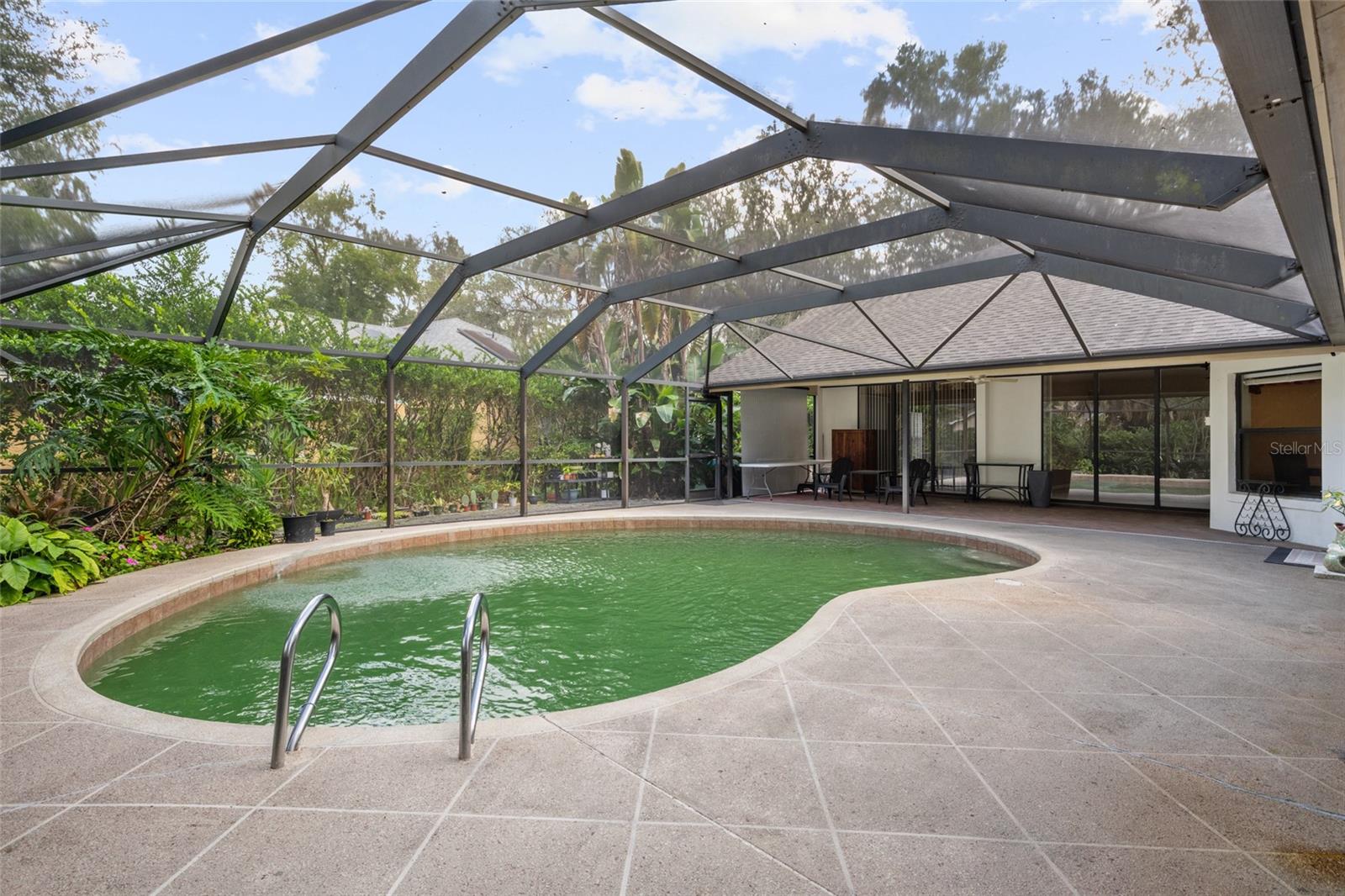 HUNTINGTON - Residential