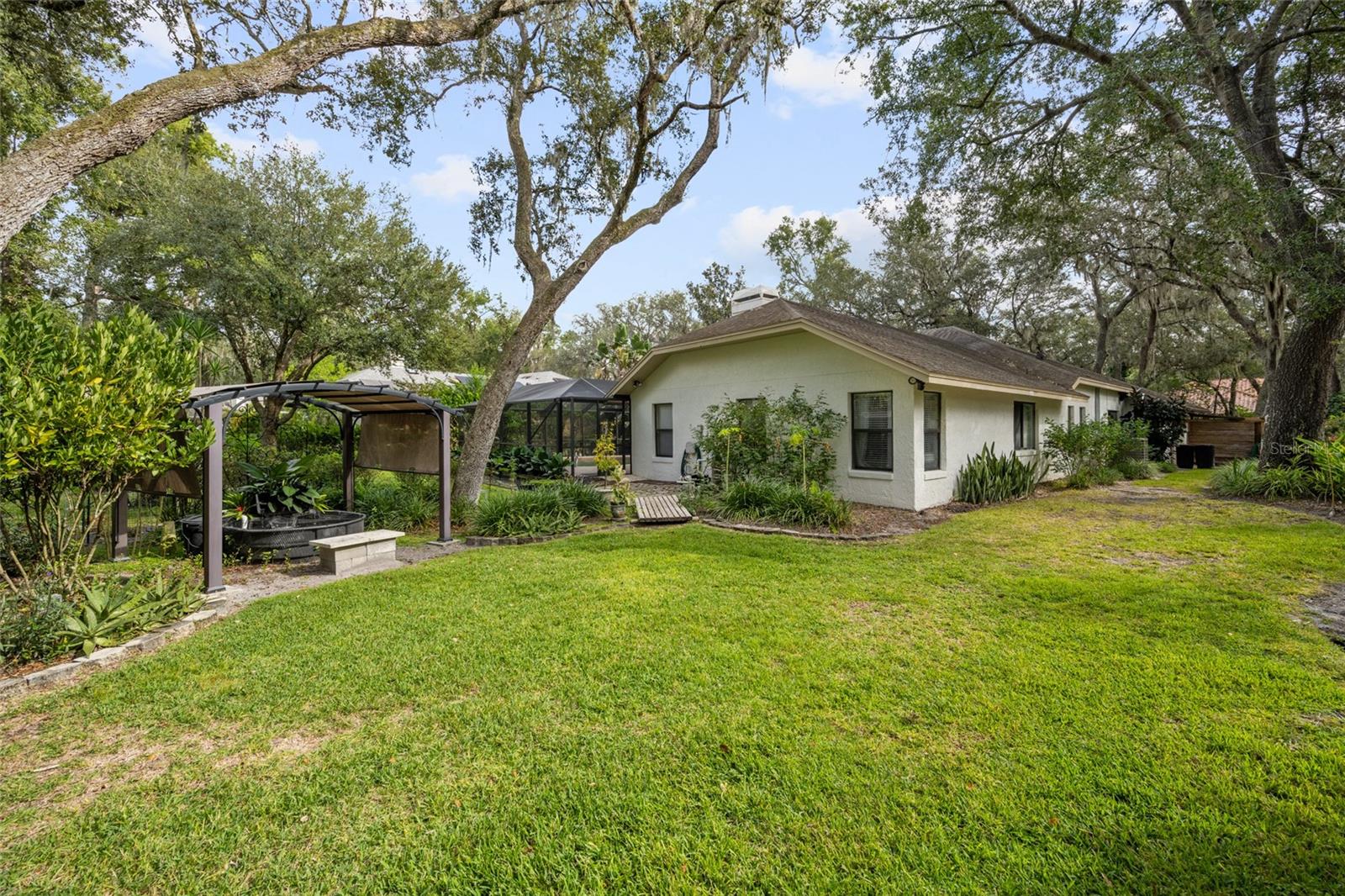 HUNTINGTON - Residential