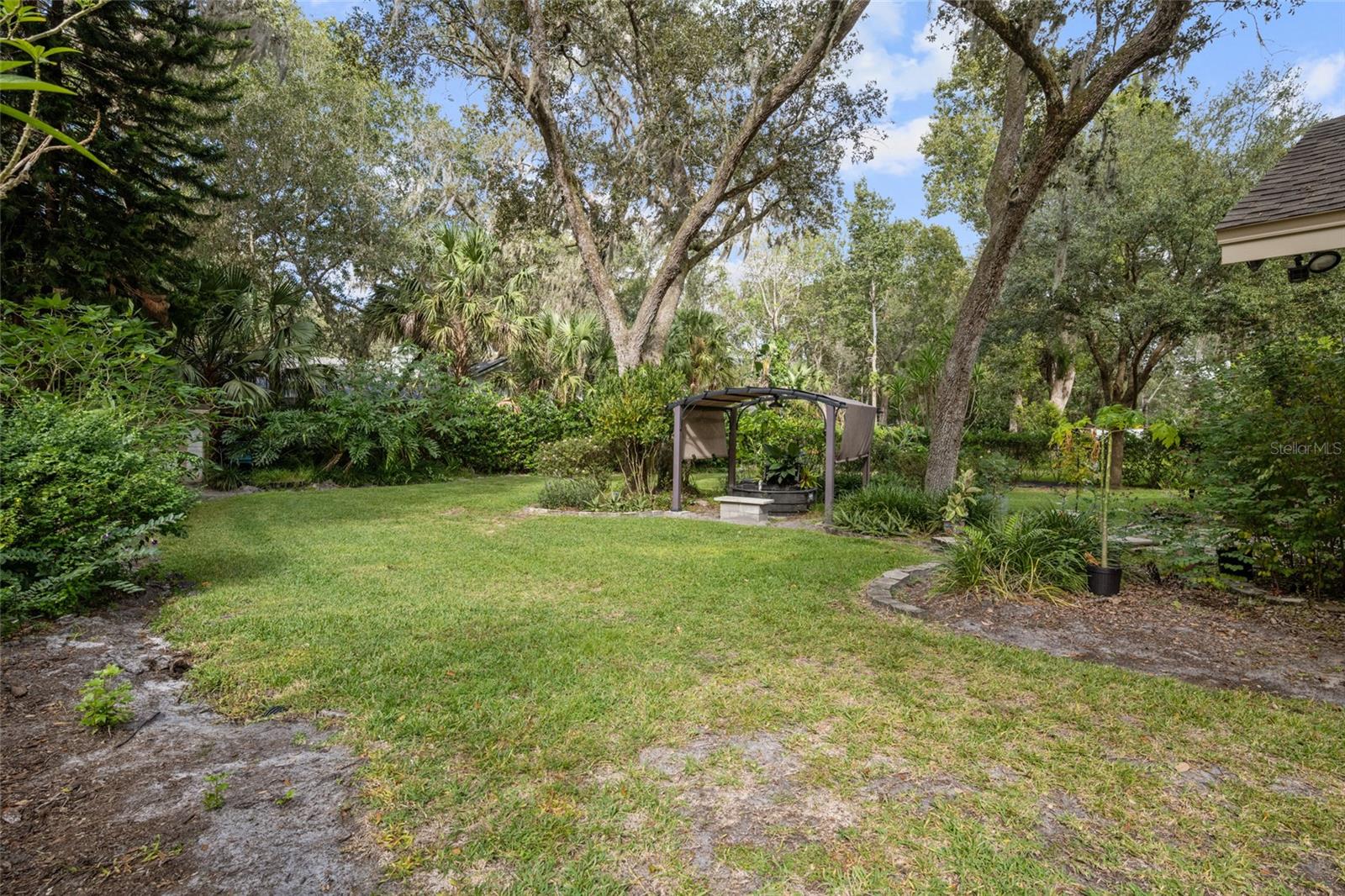 HUNTINGTON - Residential