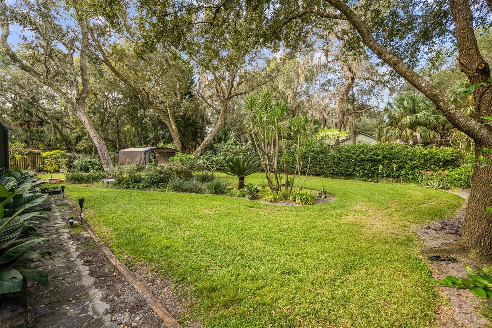 HUNTINGTON - Residential