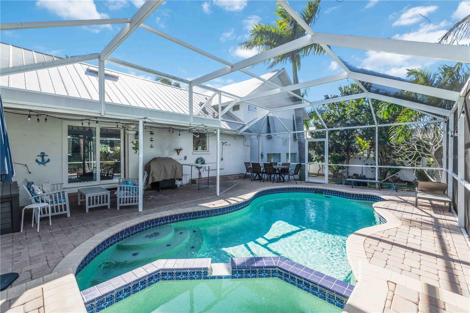 PALMA SOLA BAY ESTATES - Residential