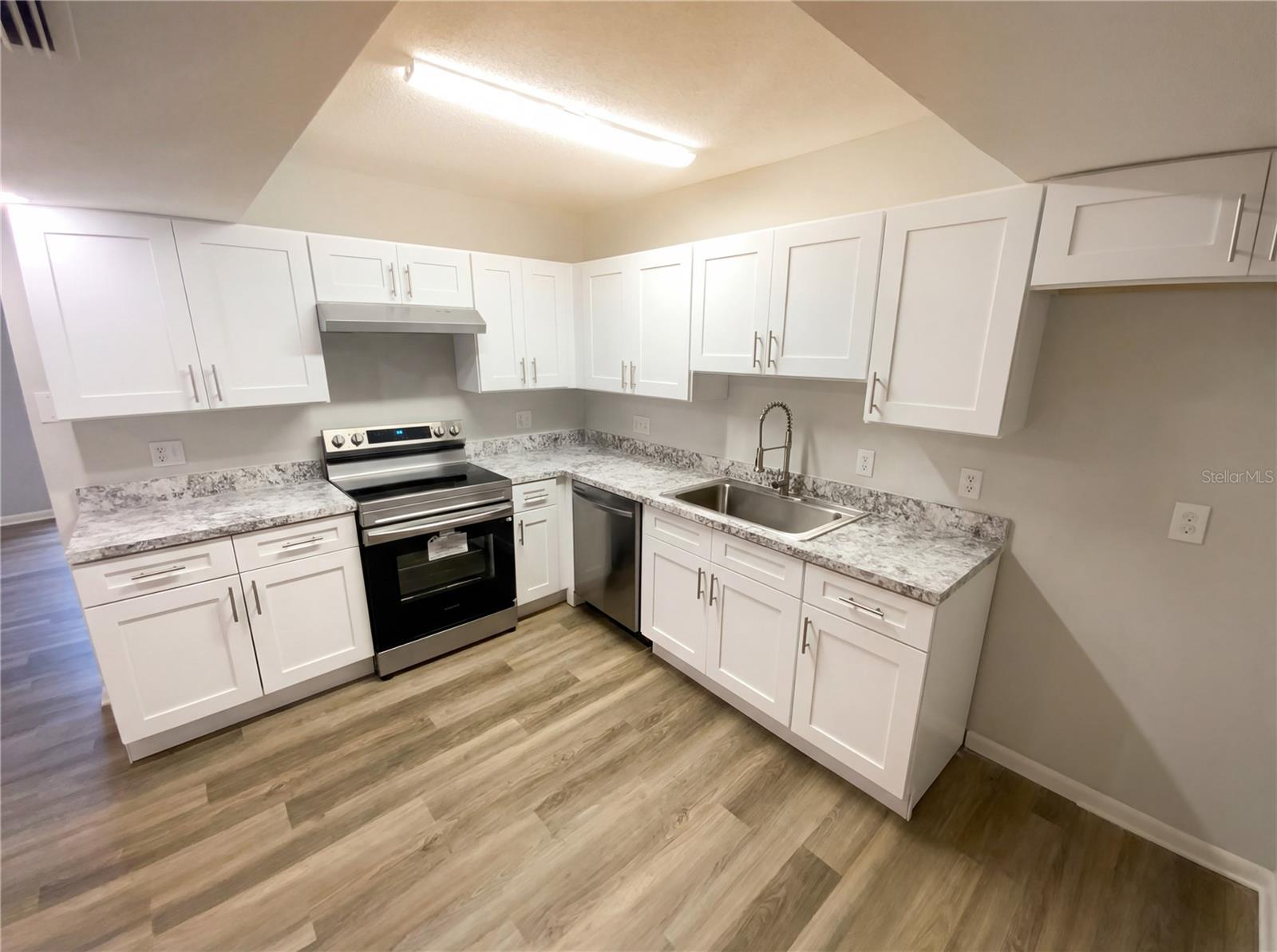 SPRINGWOOD VILLAS - Residential