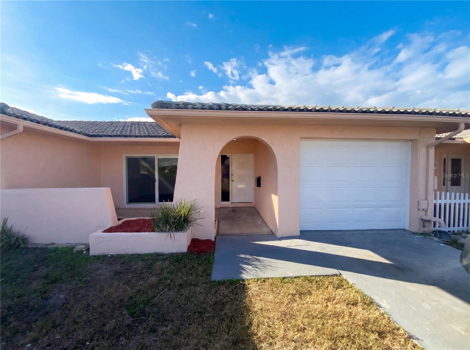 SPRINGWOOD VILLAS - Residential