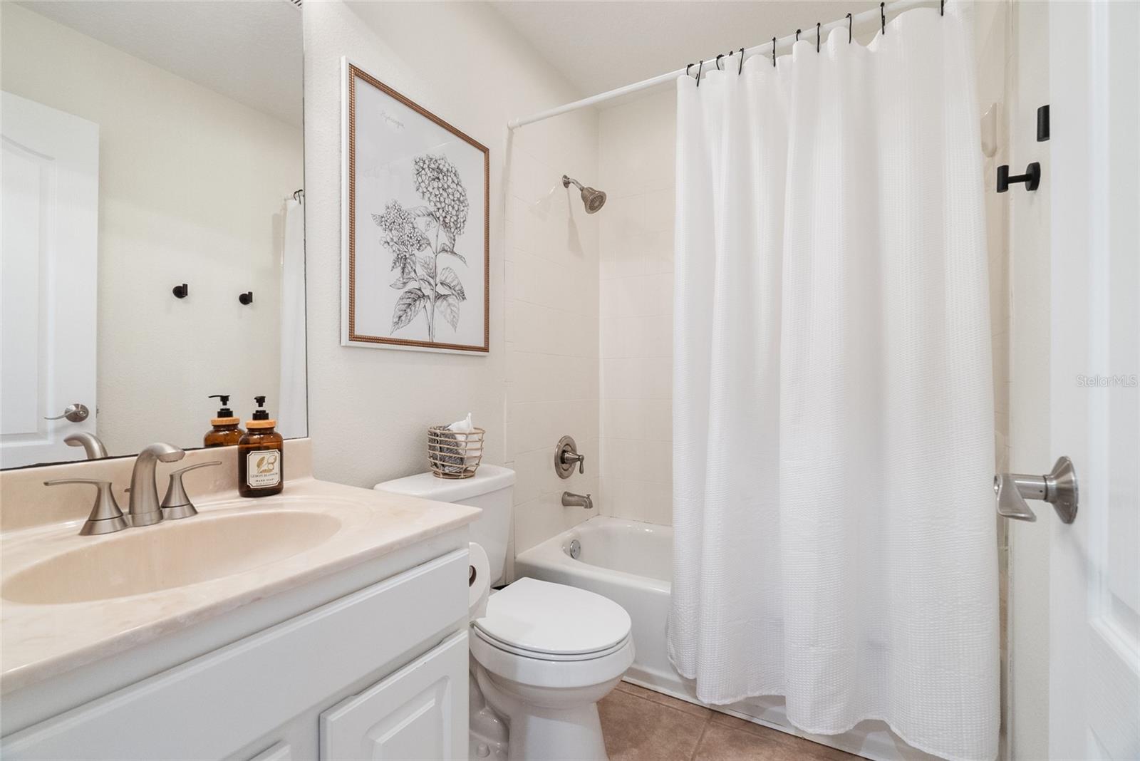 SWEETWATER RIDGE CONDO AT MAGNOLIA POINTE - Residential