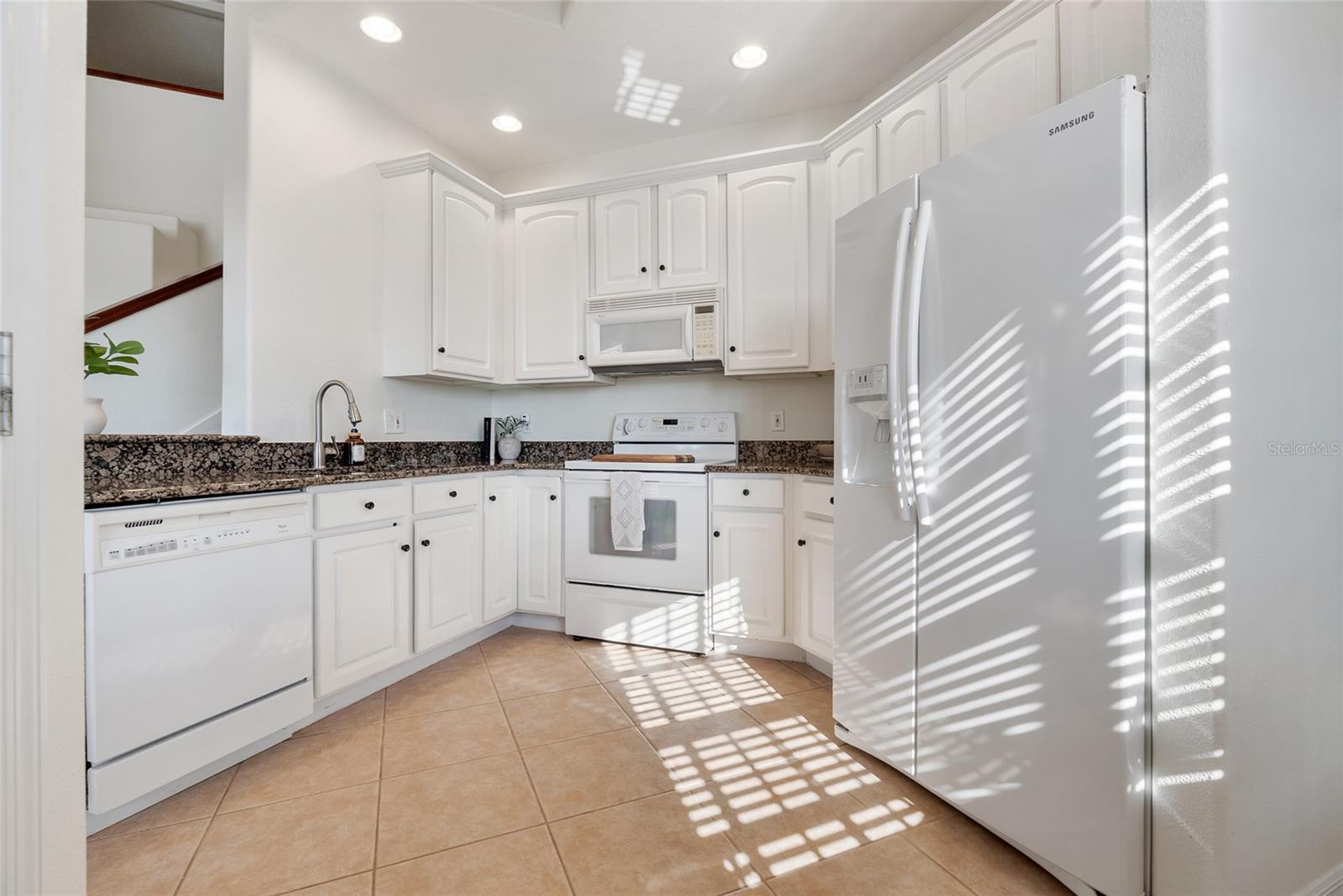 SWEETWATER RIDGE CONDO AT MAGNOLIA POINTE - Residential