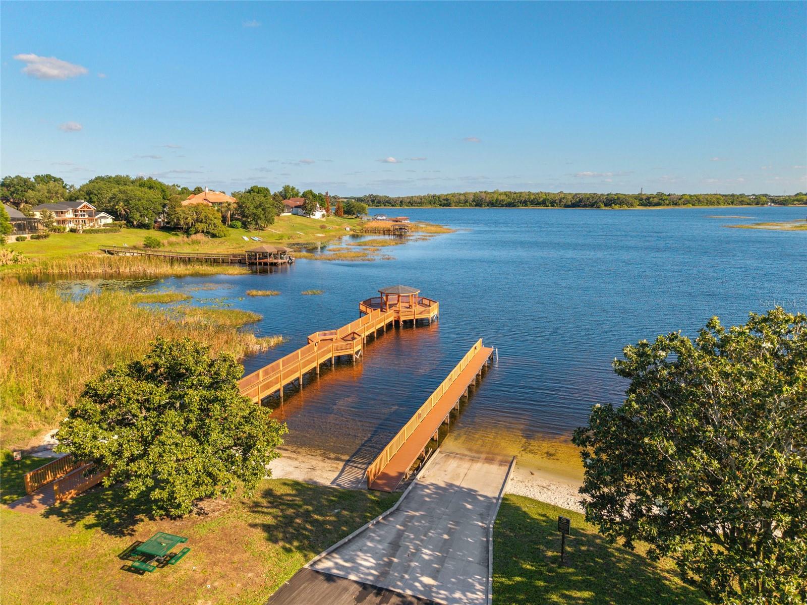 SWEETWATER RIDGE CONDO AT MAGNOLIA POINTE - Residential