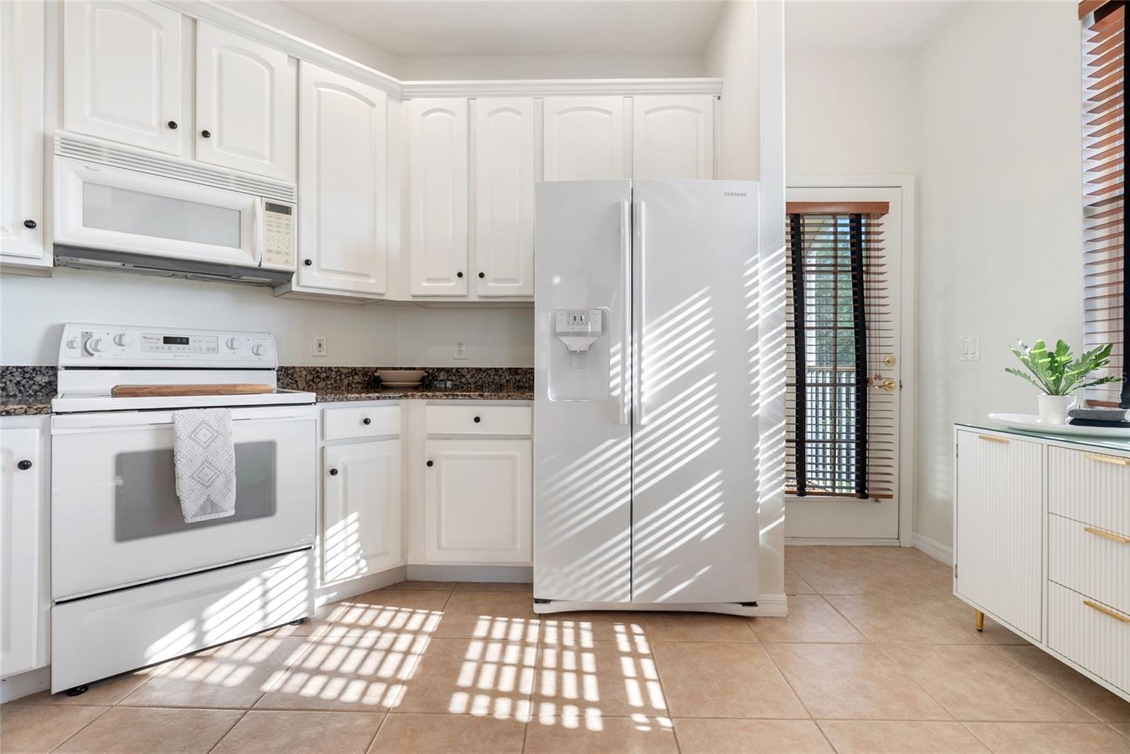 SWEETWATER RIDGE CONDO AT MAGNOLIA POINTE - Residential