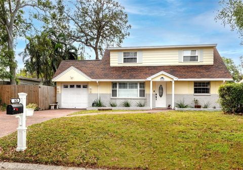 A home in SEMINOLE