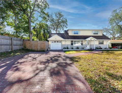 A home in SEMINOLE