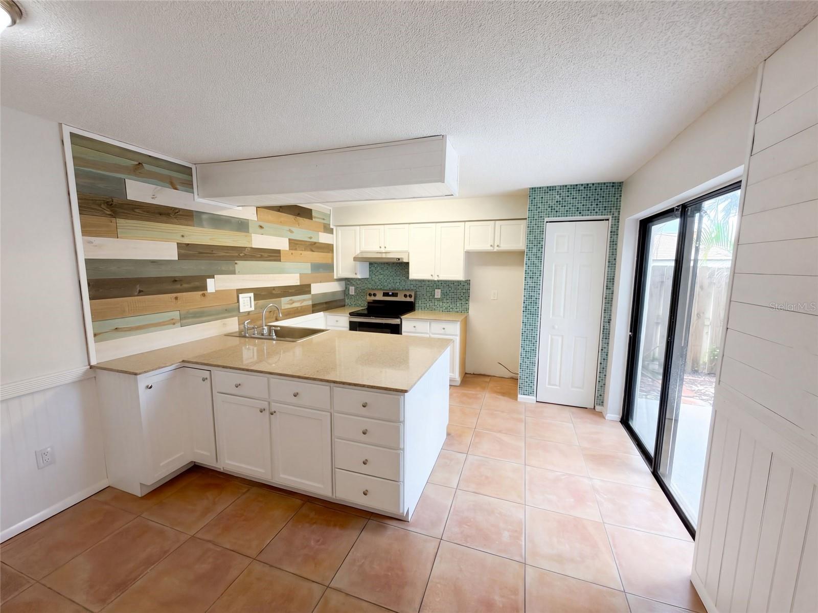 3293 SAND COURT