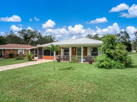 Photo of 411 E Elm Street, Avon Park, FL 33825 (MLS # OM709872)
