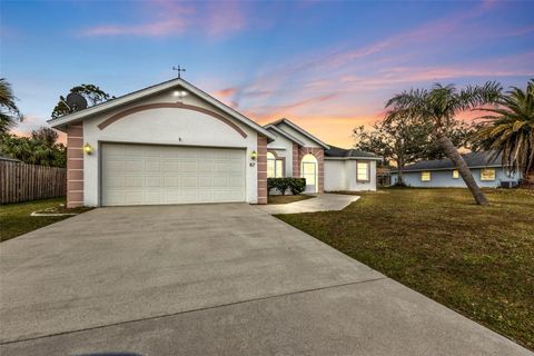 A home in PORT CHARLOTTE