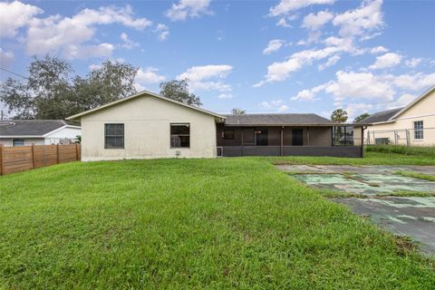 A home in DELTONA