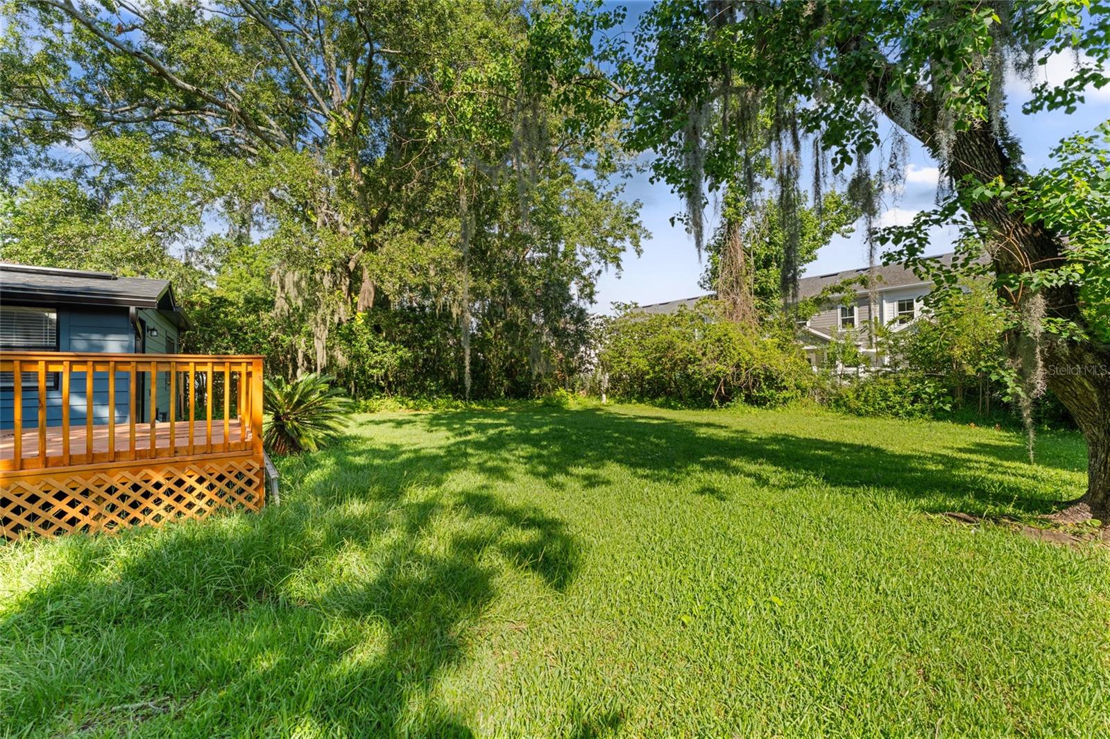 PHILIPS PLACE - Residential