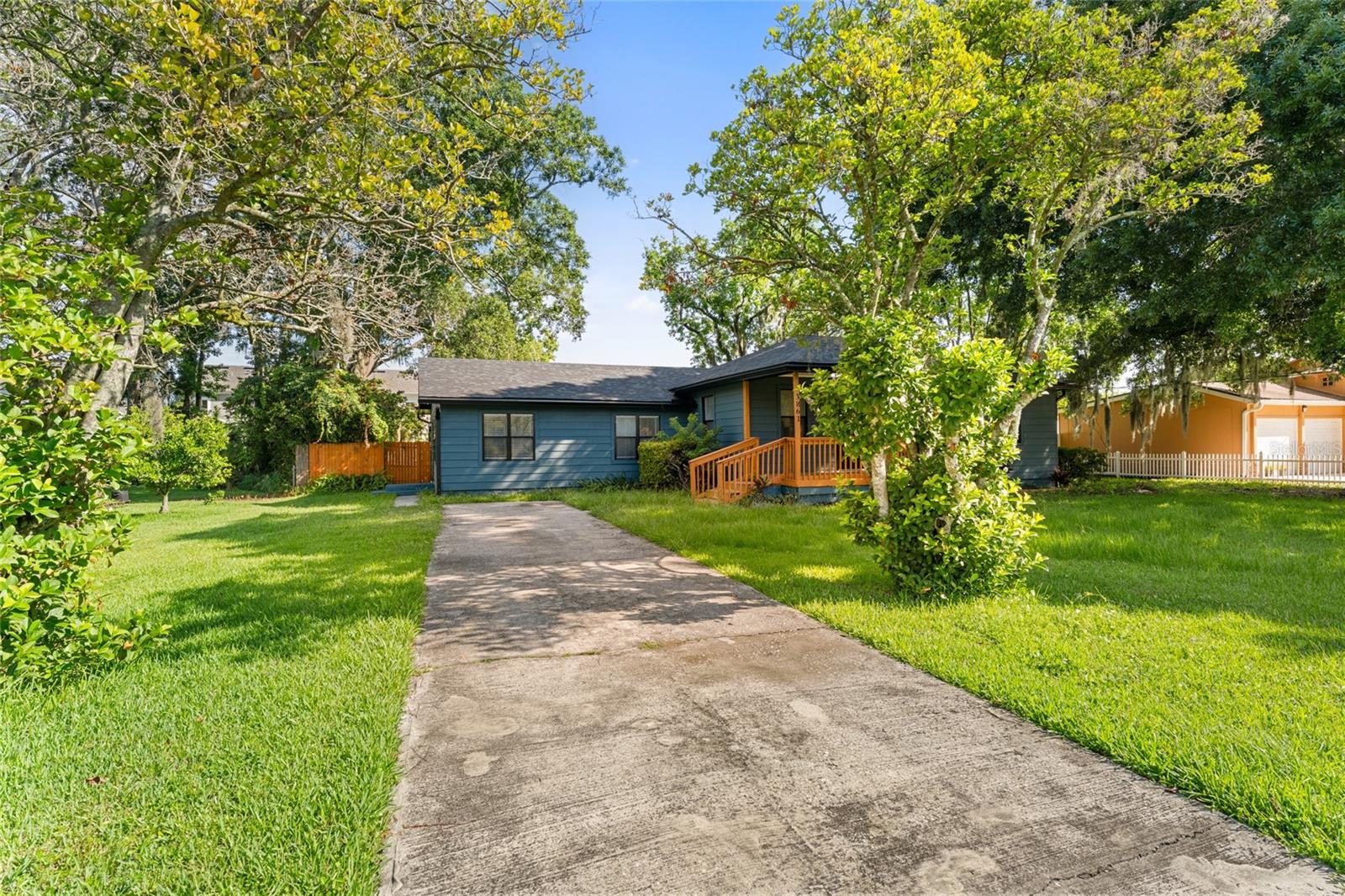 PHILIPS PLACE - Residential