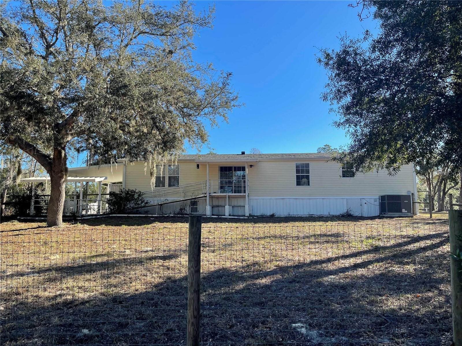 SMALL FARMS - Residential