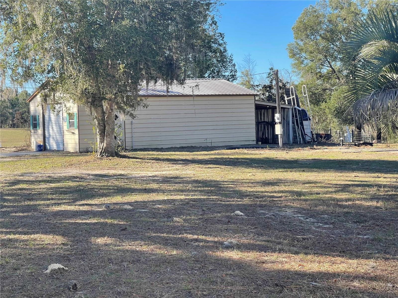 SMALL FARMS - Residential