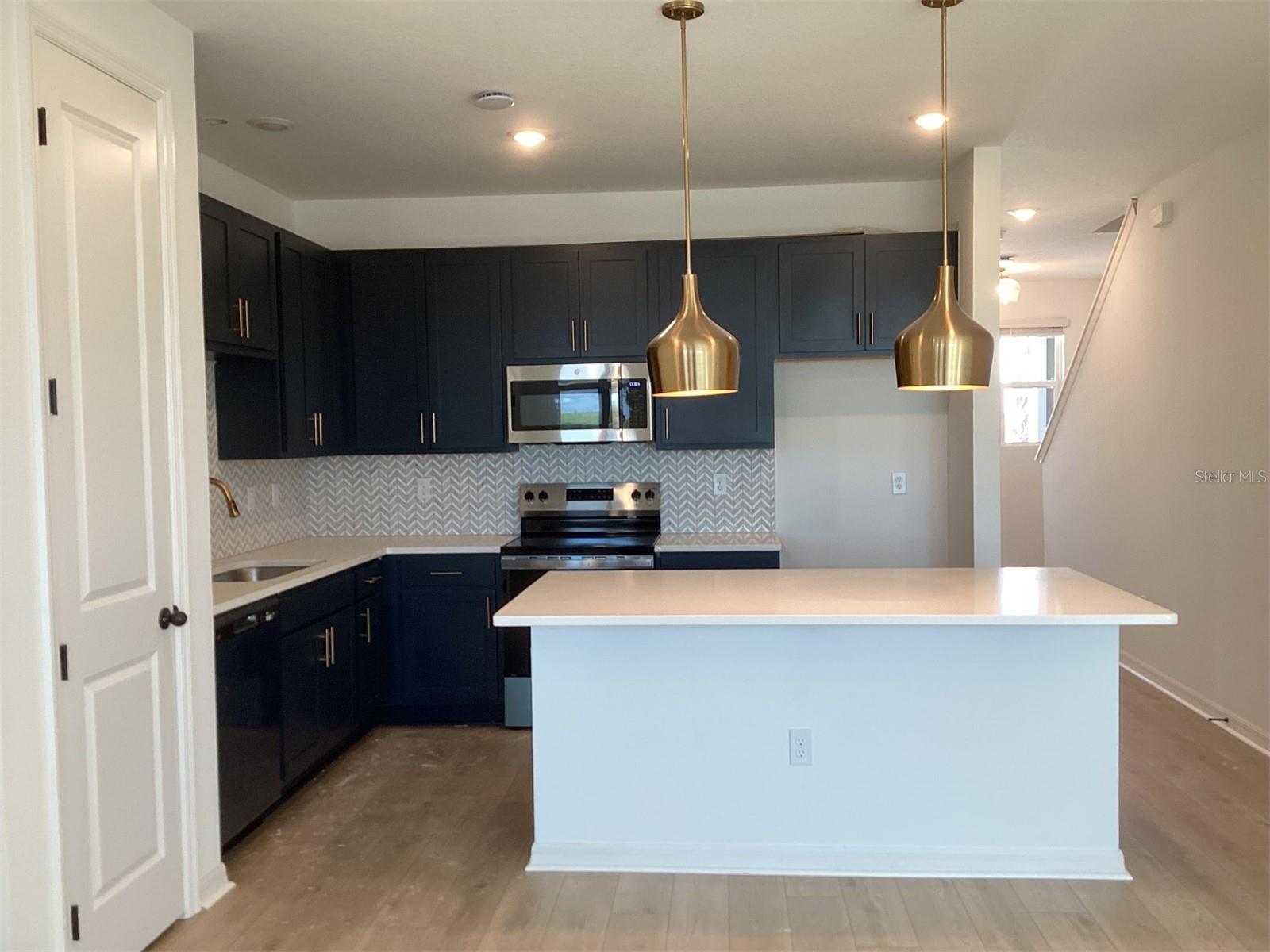 CATAMARAN COVE - PHASE I & II REPLAT - Residential