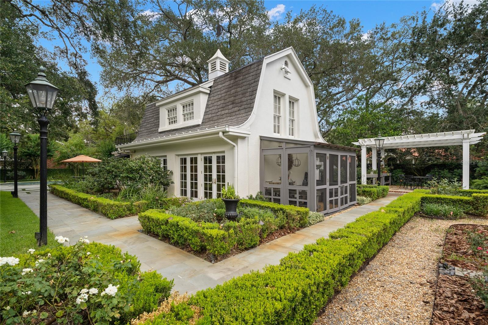 VILLA ROSA PARK - Residential