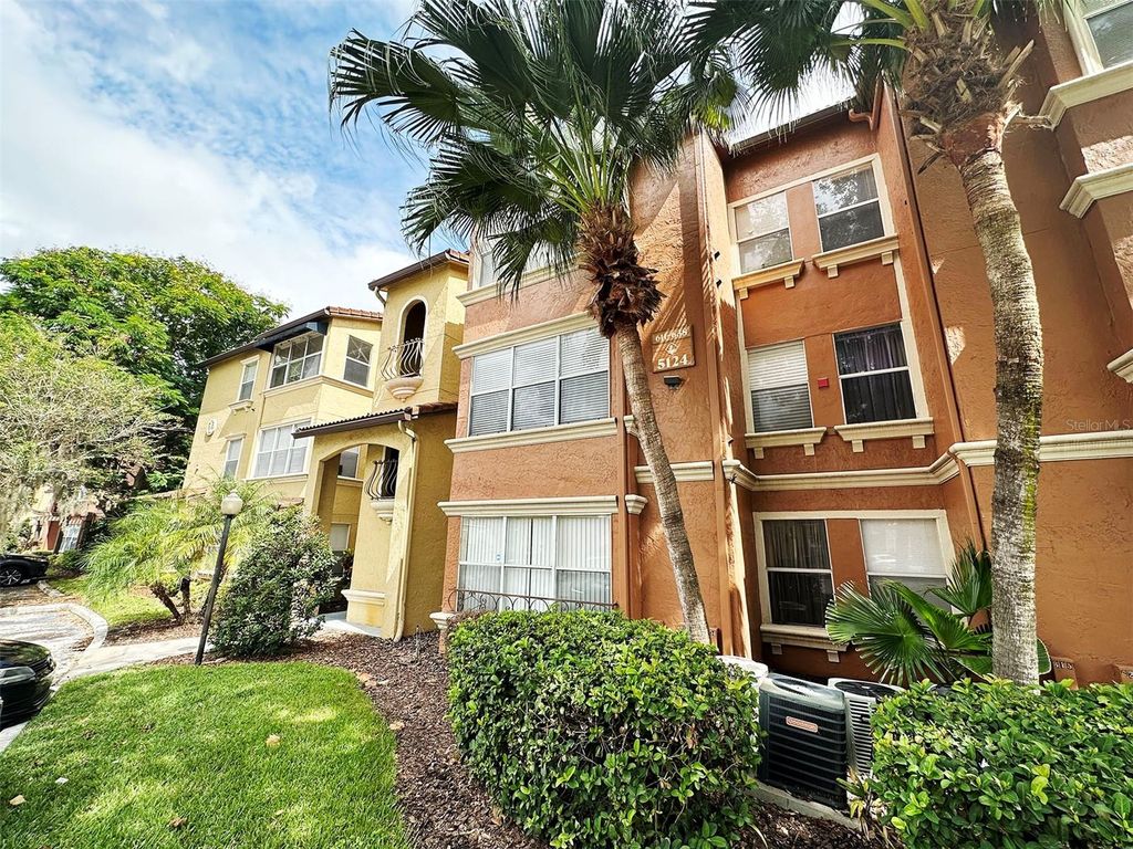 Photo of 5124 Conroy Road #12, Orlando, FL 32811 (MLS # O6403287)