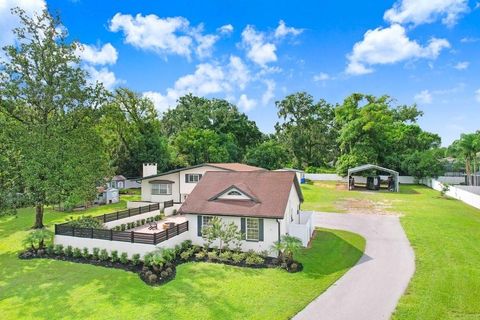 A home in SEFFNER