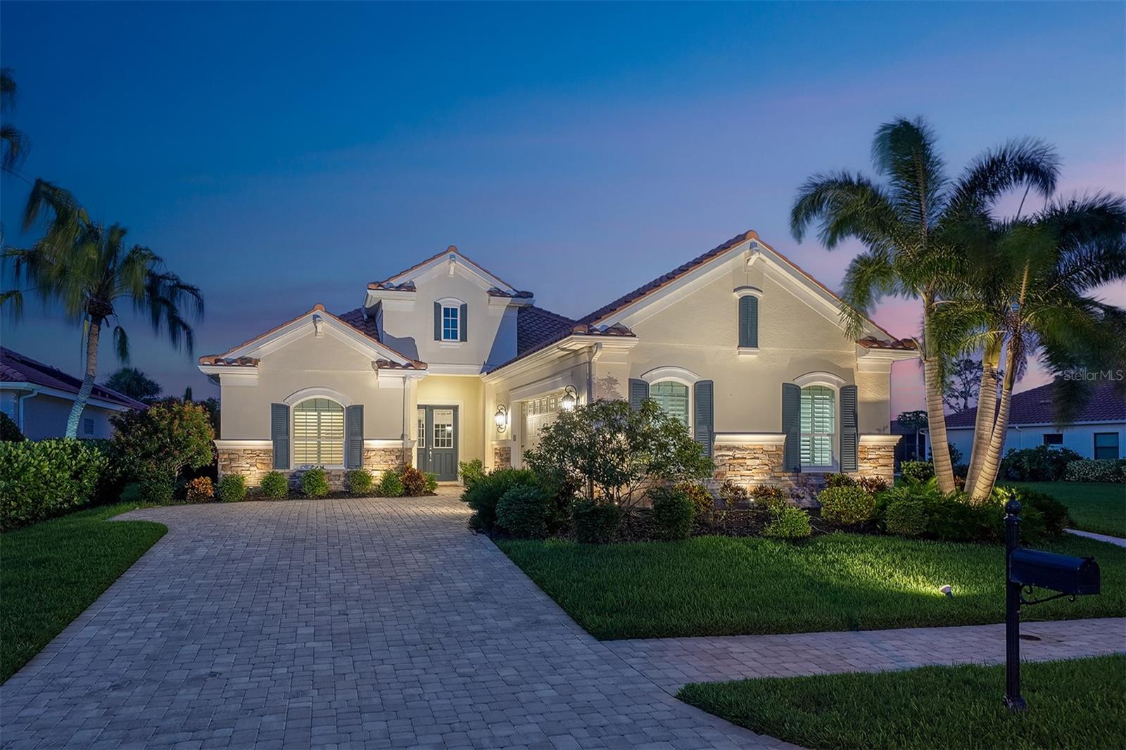 Search Properties for Sale 4 1744 GRANDE PARK DRIVE