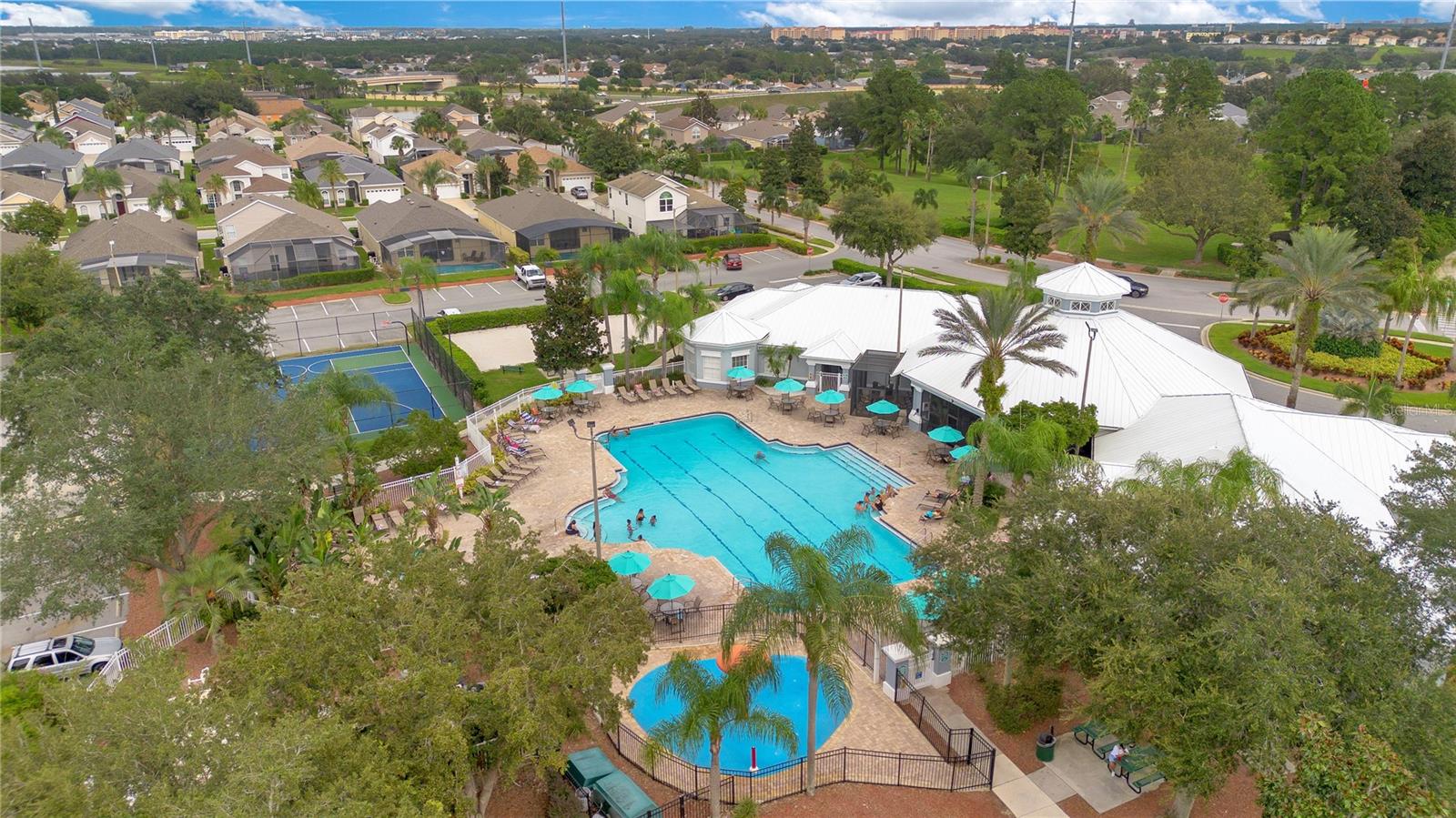 WYNDHAM PALMS CONDO PH 7 - Residential