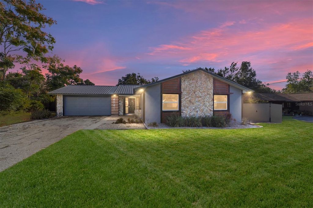 Photo of 4041 SE 20th Court, Ocala, FL 34480 (MLS # TB8400396)