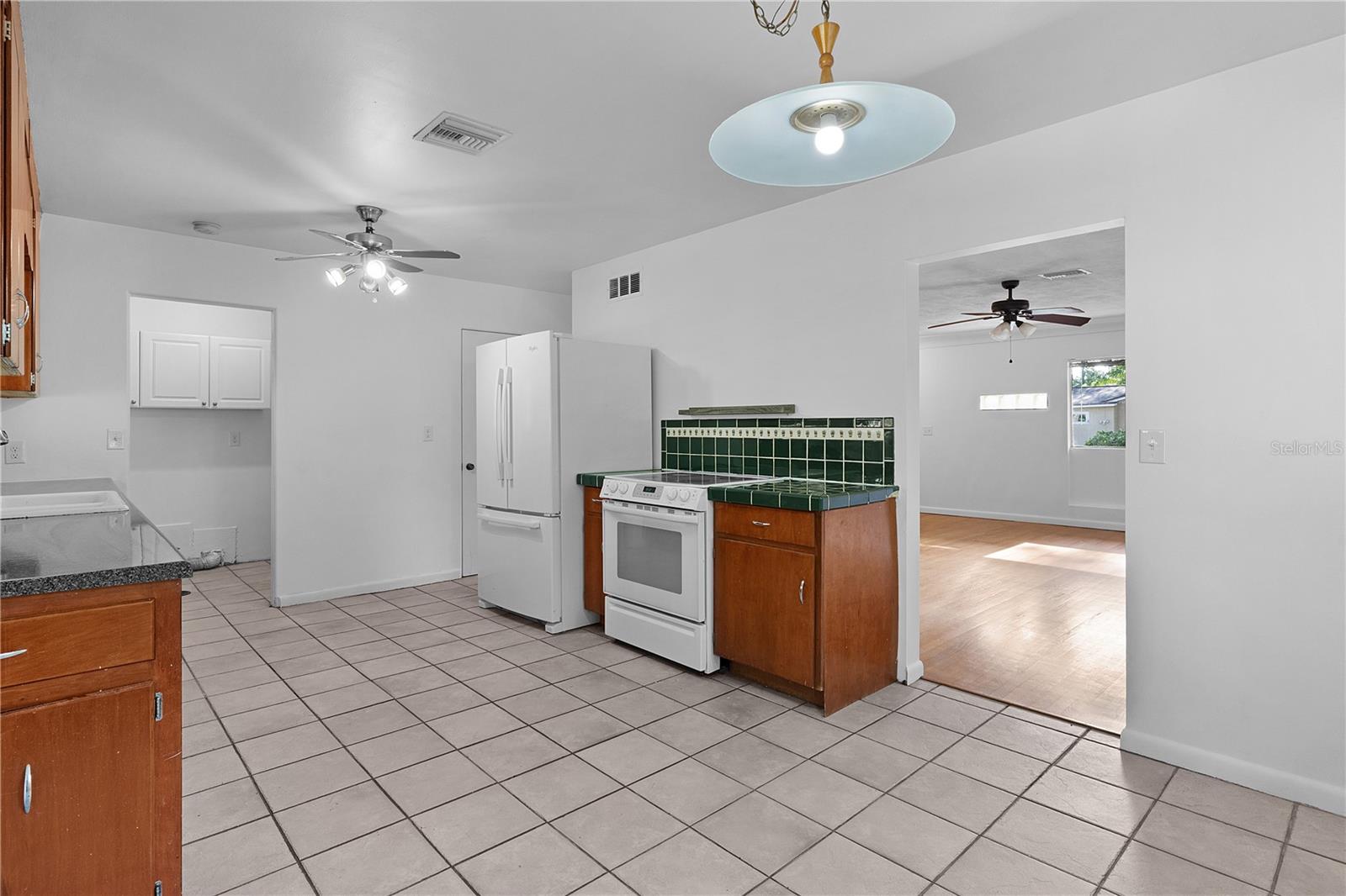 WYOMINA TERRACE - Residential Lease